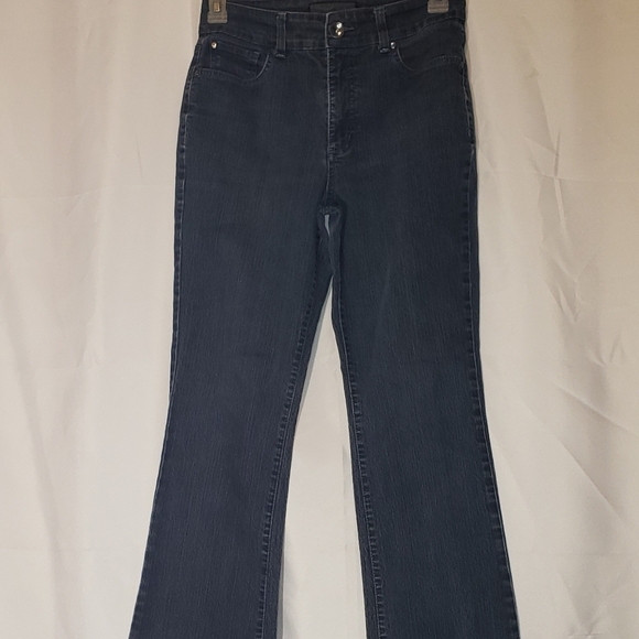 Nine West Jeans Lay Flat Size 8 EUC - Picture 1 of 9